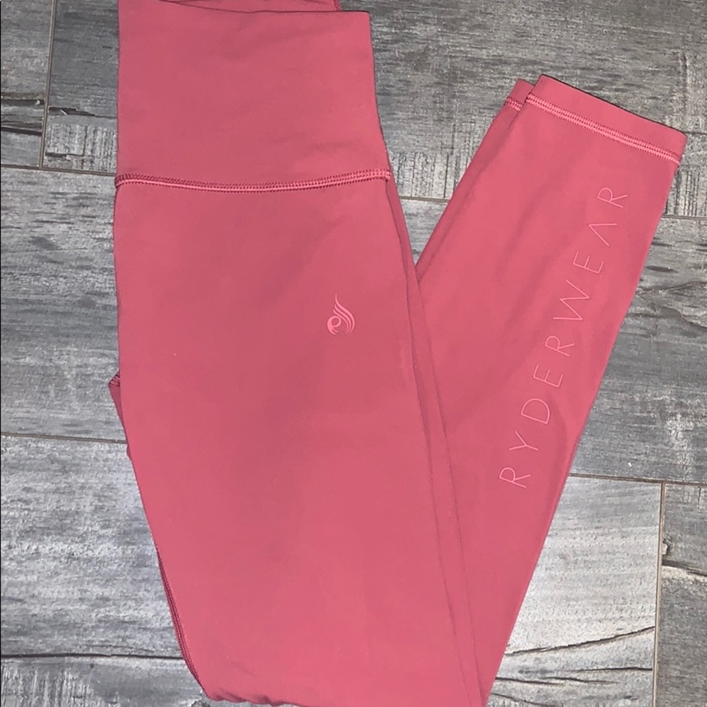 Ryder wear leggings.